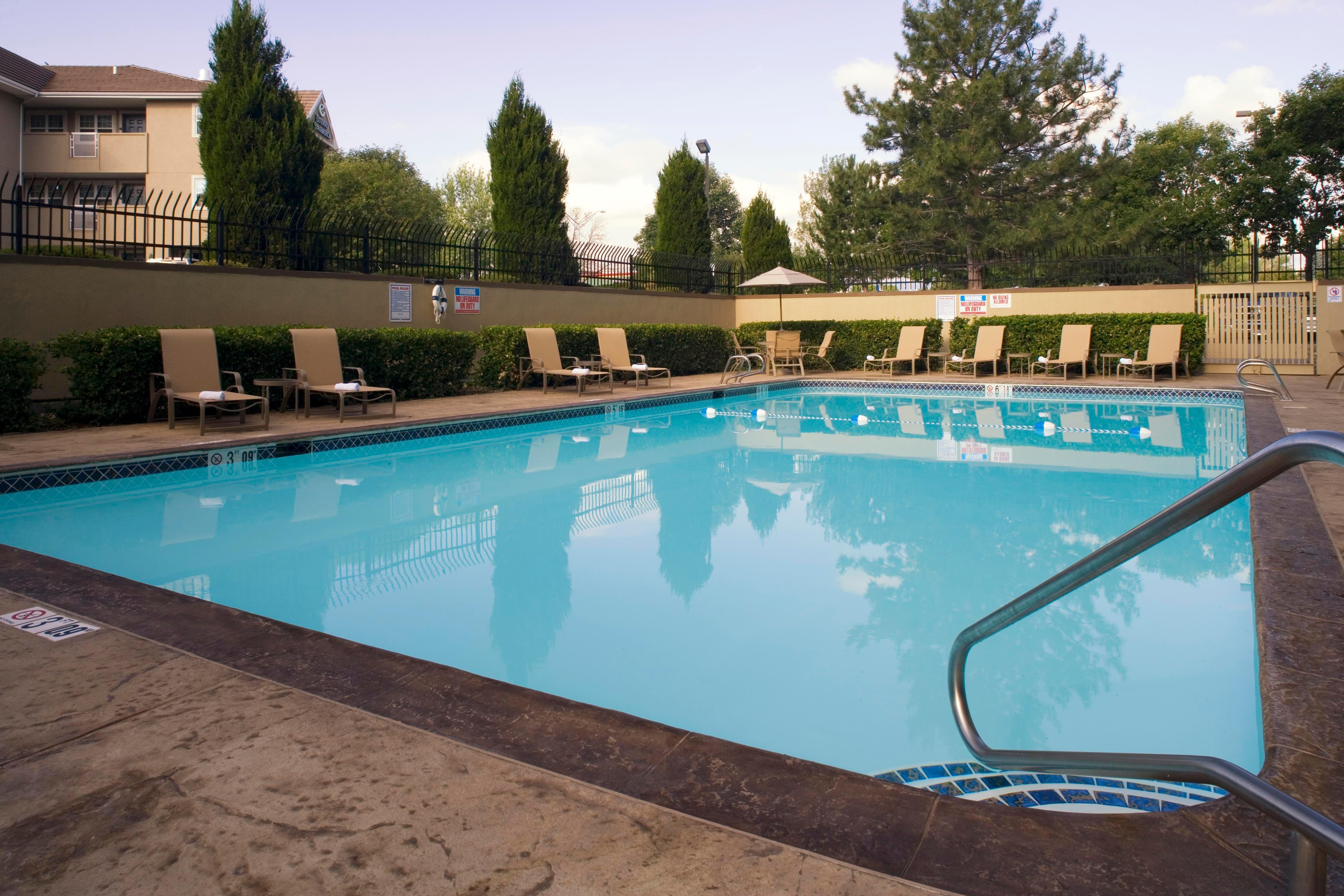 Holiday Inn Denver Lakewood By Ihg מראה חיצוני תמונה